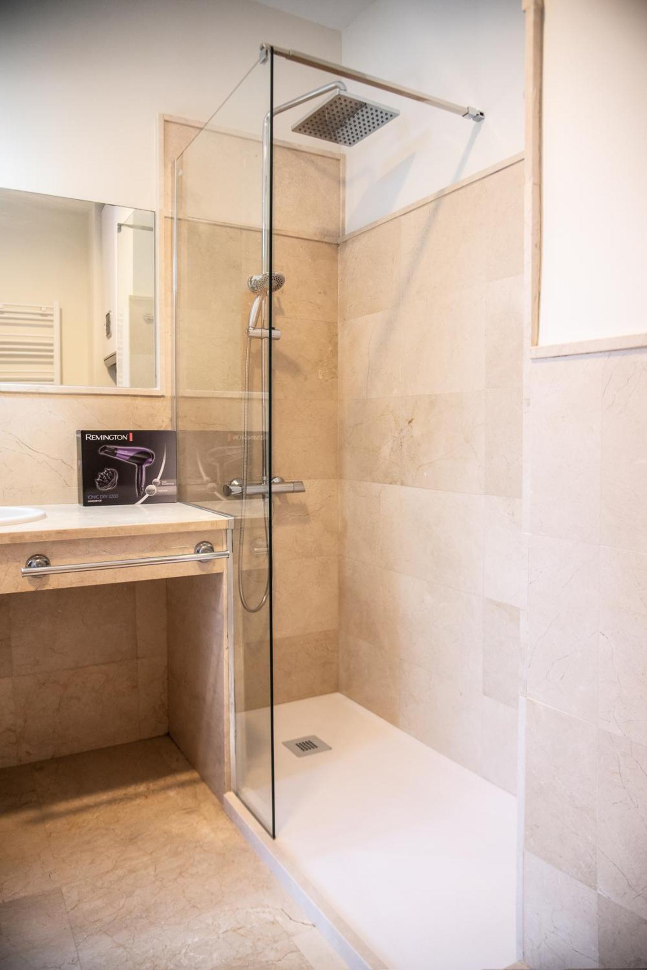 Appartement Tentudia Charming Apartments With Private Roof-Top Or Patio In San Bernardo By Ocityzen