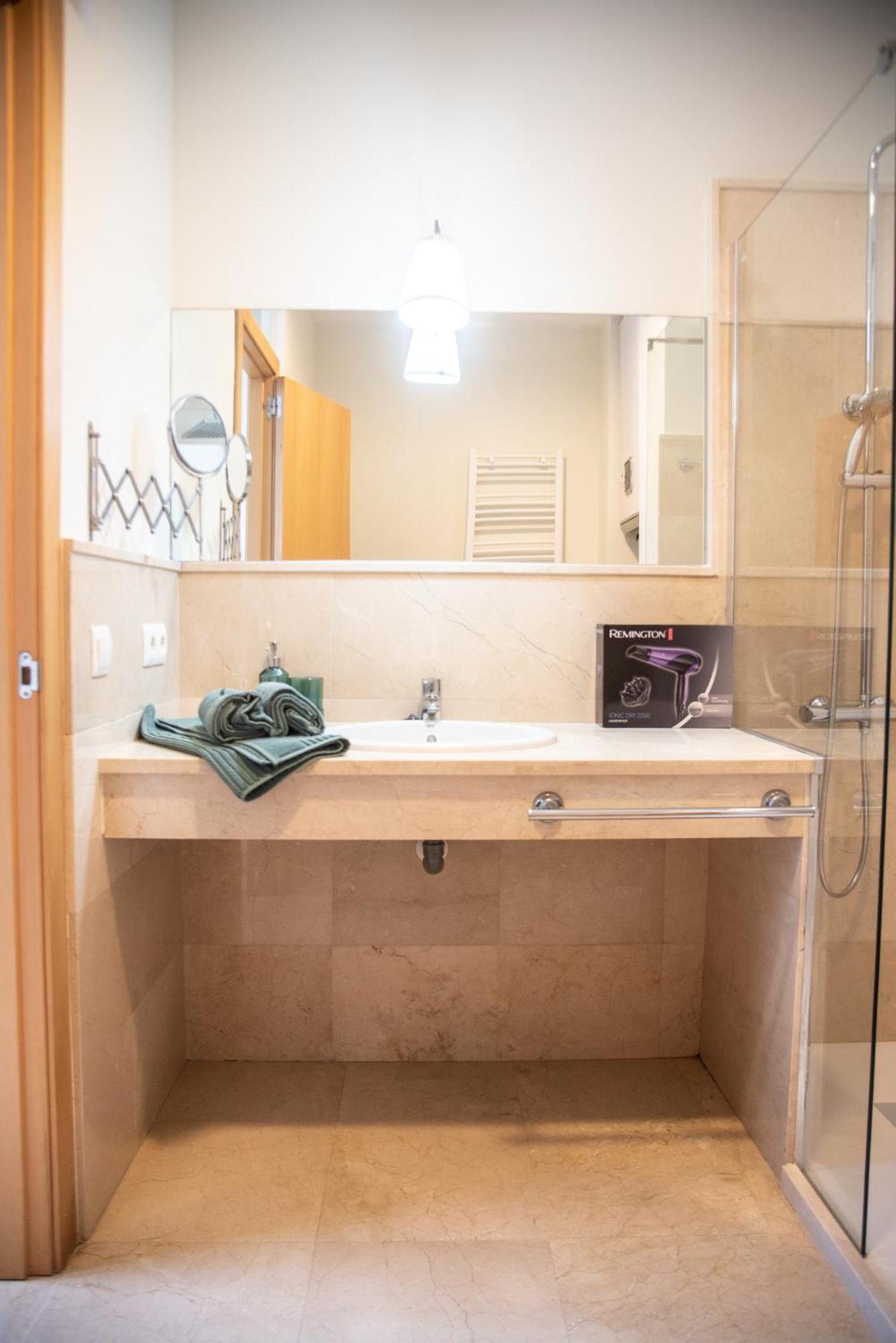 Apartment Tentudia Charming Apartments With Private Roof-Top Or Patio In San Bernardo By Ocityzen *